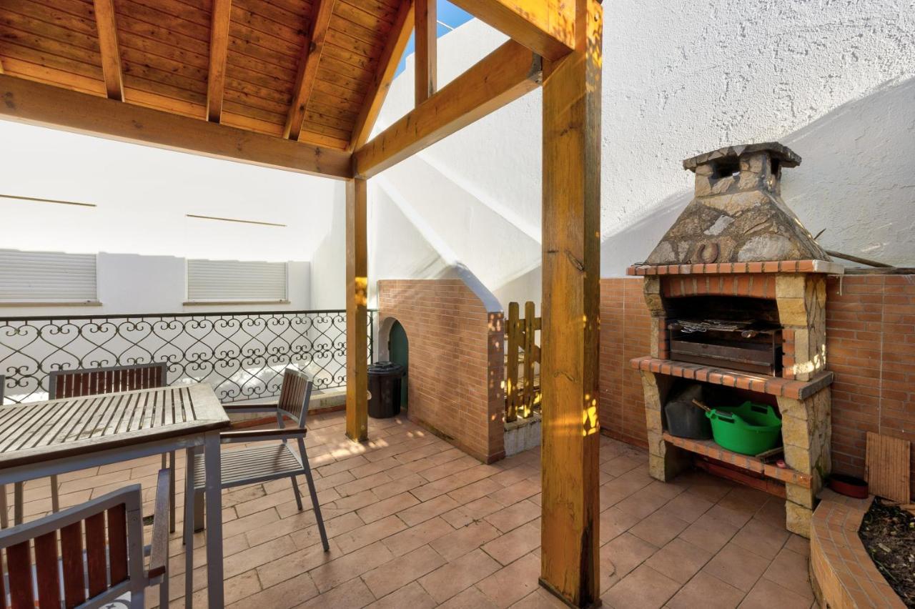 Terrace *